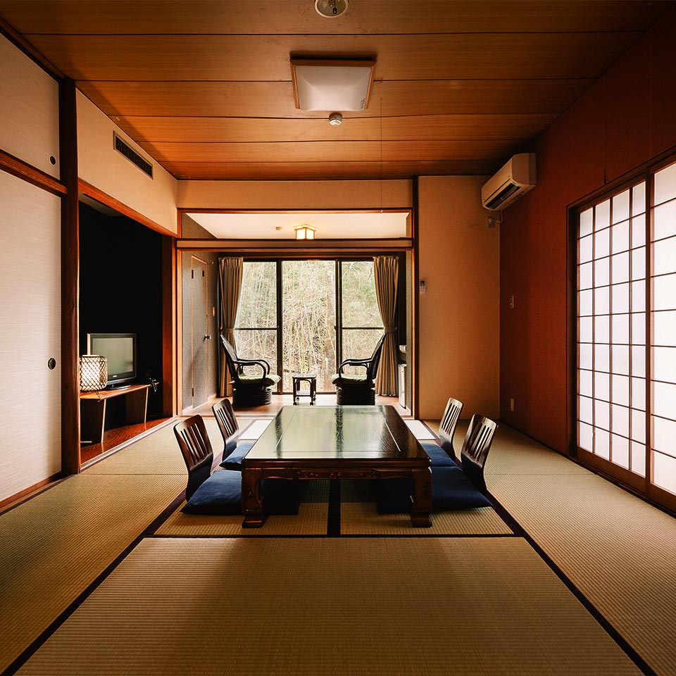 和室10畳(広縁付き)