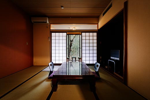 和室8畳（広縁付き）